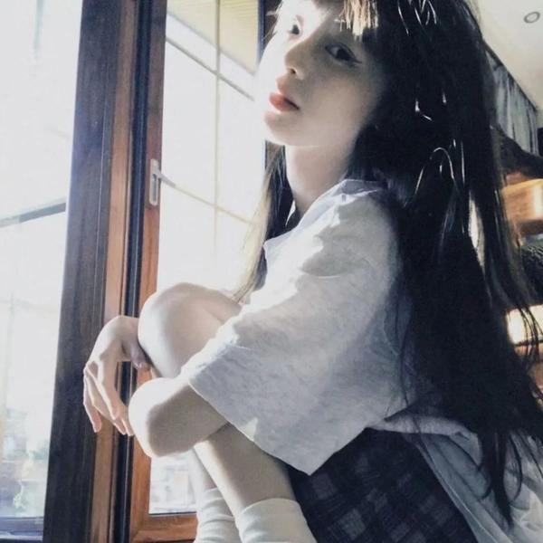 金爪女郎